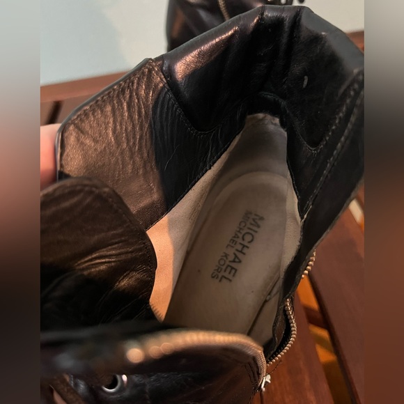 MICHAEL Michael Kors Black Lace Up Combat Heeled Boots with Size Zipper Size 9.5 - Picture 3 of 3